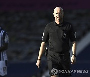 아스널-브렌트퍼드전 VAR 오심 내린 심판, EPL 떠난다