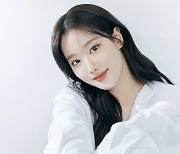 이나은, '에이프릴 왕따논란' 꼬리표 뗄까…2년만 SNS 재개