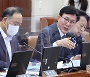 野 김민석 "당 총의로 李 체포동의안 부결…법원·헌재 압박해야"