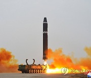 북한, ICBM '화성포-15형' 발사 훈련 진행