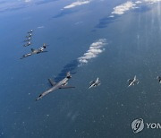 미국 B-1B 전략폭격기 등 한미연합훈련