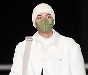 이승기 ‘비니 속 숨은 까까머리’[포토엔HD]