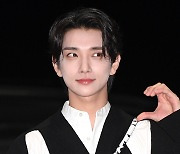 세븐틴 조슈아 ‘장난기 가득한 볼하트’[포토엔HD]