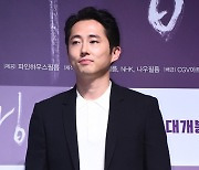 스티븐 연, MCU 합류한다…플로렌스 퓨와 '썬더볼트' 출연