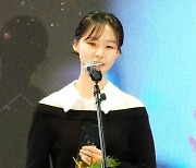 ‘안나’ 박예영, 새로운 여자배우상 수상[디렉터스컷]