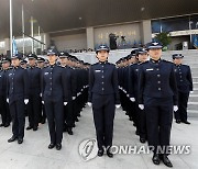 공사 4년 만에 부대개방 입학식