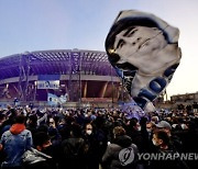 선두 나폴리의 굴욕 "경기장 수입은 지방팀 수준"…공설운동장 한계