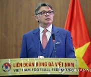 VIETNAM SOCCER COACH