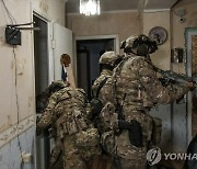 우크라 접경 러 본토서 교전…푸틴 "테러" 비난, 우크라는 부인(종합)