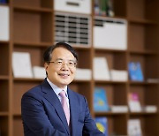 President Park of Incheon National University pushes reform, innovation