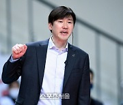 [포토] 작전 지시하는 석진욱 감독