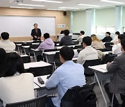 오연천 울산대 총장 고희(古稀) 나이에도 교양 과목 강의