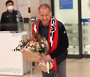 클리스만, 신임 남자축구 국가대표팀 감독 입국[스경포토]