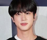 방탄소년단 진, 스타랭킹 男아이돌 3위..군백기 무색한 인기