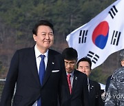 우리 해군 첫 이지스구축함 찾은 윤석열 대통령