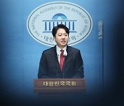 與지도부, 이준석 '포용' 놓고 대립?… 李 "비상식·상식 구분해야"