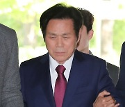 '여성 신도 성폭행' 이재록 목사 형집행정지 연장