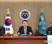 '강 대 강' 대치 노-정, 내달 시작할 최저임금 논의도 험로