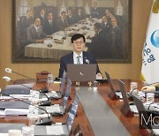 금리 동결 주장한 한은 금통위원… 조윤제 위원만 "3.75%로 인상해야"