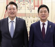 윤대통령, 김기현 대표와 월 2회 회동키로…당정화합 한목소리