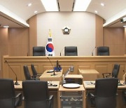 '제자 성추행 의혹' 해임된 前 서울대 교수···항소심도 무죄