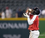 [WBC] '축구 종가' 영국, 콜롬비아 꺾는 이변 연출…역사적인 첫 승