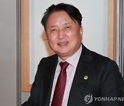 "중부내륙법 악영향 우려" 김영환, 민주당 고소 보류