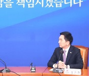 "국민 삶 챙기는 경쟁을" 민생으로 뭉친 김기현·이재명, 협치 가능할까