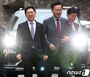 이명박 전 대통령 예방 나선 김기현 대표