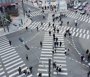 윤 대통령이 언급한 MZ 반발 뭐길래?..."있는 휴가도 못 가는데"