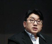 방시혁 “K팝 점유율 2% 미만...엔터업계 삼성, 현대되려면"