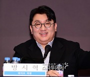 “남들은 ‘졌잘싸’냐 하겠지만…” 하이브 방시혁의 ‘SM 인수전’ 자평
