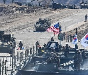 韓美 육군, 연합 도하 훈련…北은 ‘한미 연습’ 반발성 미사일 훈련