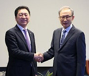 이명박 전 대통령 예방한 김기현 대표