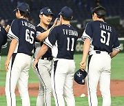 '미국 복귀' 김하성 "실망 안겨 죄송, 결과 비판 받는 건 당연해" [WBC]