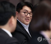 방시혁 하이브 의장 초청 관훈포럼