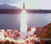 북한 "어제 미사일사격 훈련…장연서 지대지탄도미사일 2발 사격"