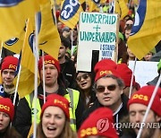 BRITAIN CIVIL SERVANTS STRIKE