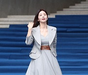 [E포토] 박솔미, '패션쇼 향하는 우아한 발걸음'
