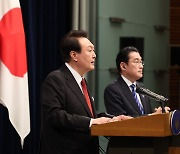 尹 “한국의 국익과 일본의 국익은 제로섬 아니다”