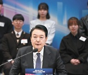 尹 "징용 문제 해결, 국민 위한 대국 결단…일본도 걸맞은 행동해야"