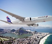 라탐항공, 친환경 항공연료 사용 첫 국제선 운항 성공