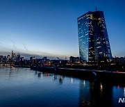 ECB, 은행사태에도 인플레 저지 위해 0.50%p 인상단행(종합)