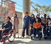 '휠체어 탑승 설비 없는 고속버스 차별'…장애인 단체 제기한 소송 5년 만에 재개