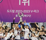 더 탄탄해진 흥국생명, 4년 만에 정규리그 1위 찍고 내친김에 통합우승까지