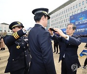 한덕수 국무총리, 신임경찰 경위·경감 임용식 참석