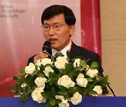 [포토]제12회 국제 비즈니스·금융컨퍼런스(IBFC)에서 발표하는 이종인 베트남 우리은행 법인장