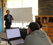 이종익 한국사회투자 대표, '스타트업 투자' 컨설팅 진행