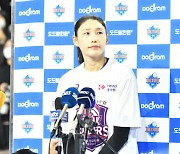 '배구 여제' 김연경 15년 만의 1위 감격, 그리고 '어쨌든'…