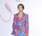 [포토] 에프엑스 루나 '화려한 패션으로 등장'